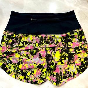 Lululemon Speed Up High-Rise Lined Short (size 2)